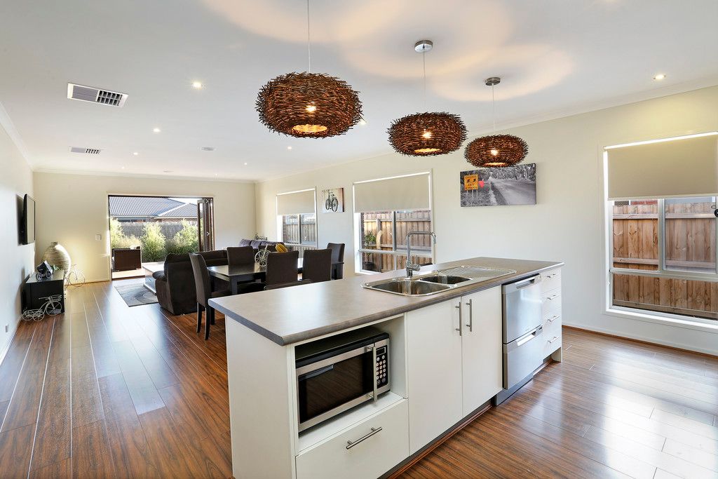 15 Wild Oak Avenue, Armstrong Creek, VIC 3217