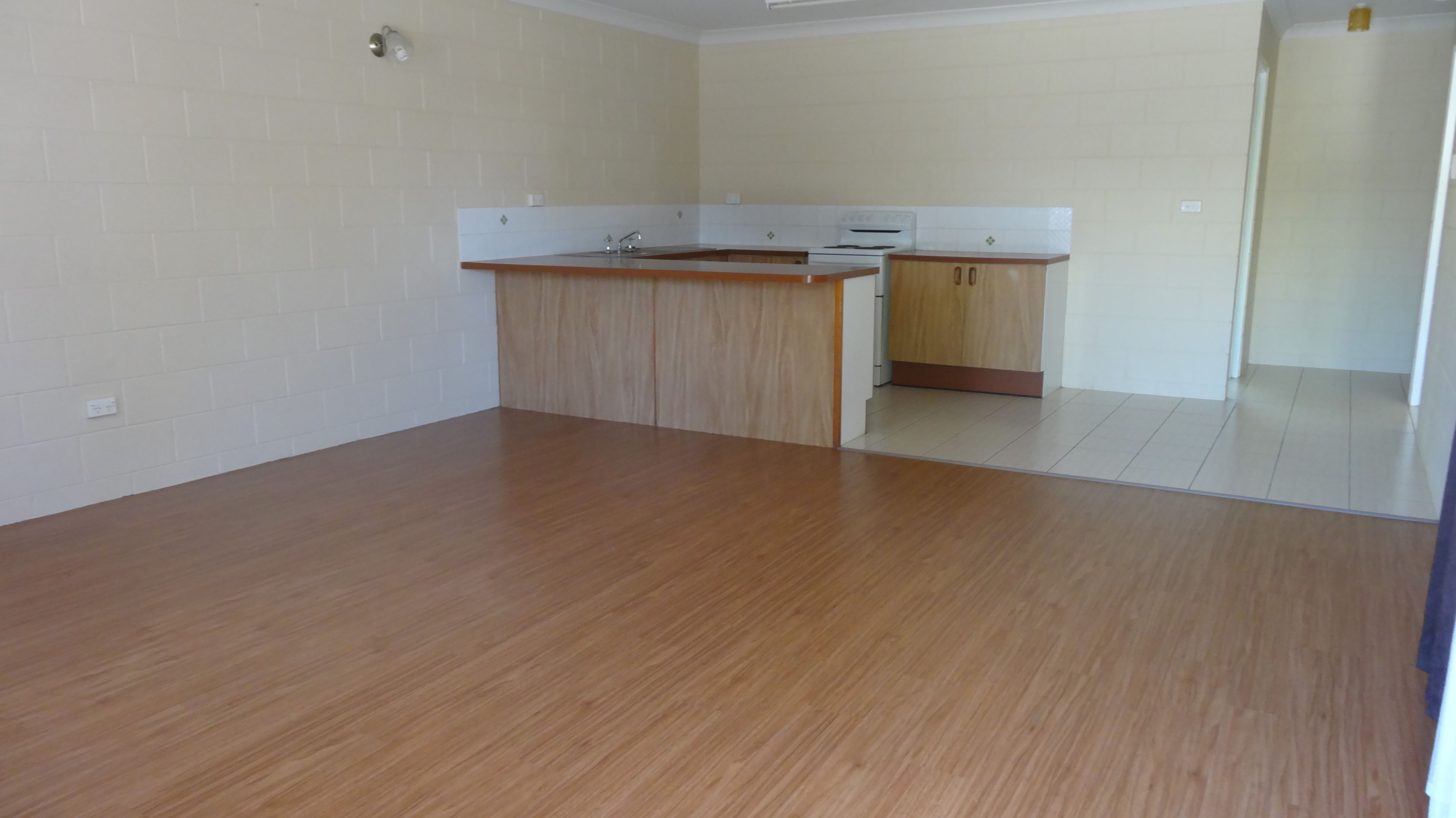 2/33 Ninth Avenue, Railway Estate, QLD 4810