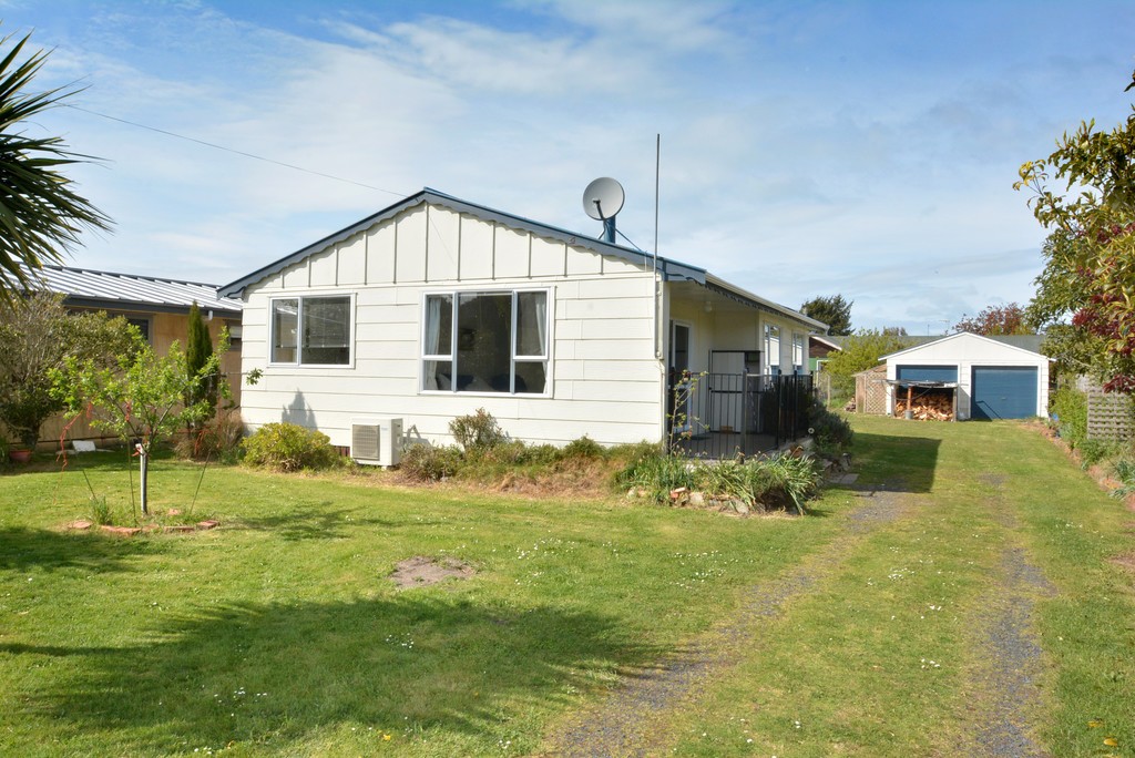 4 Burma Road, Taieri Mouth, Clutha District