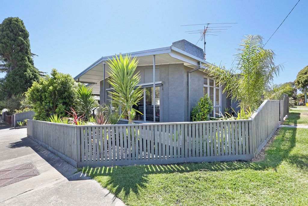 35 Larcombe Street, Highton, VIC 3216