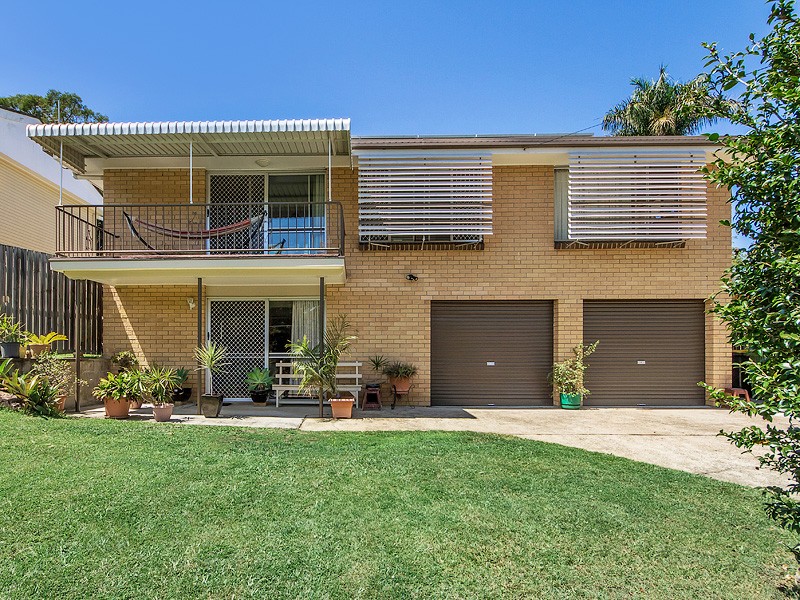 14 Lara Avenue, Southport, QLD 4215