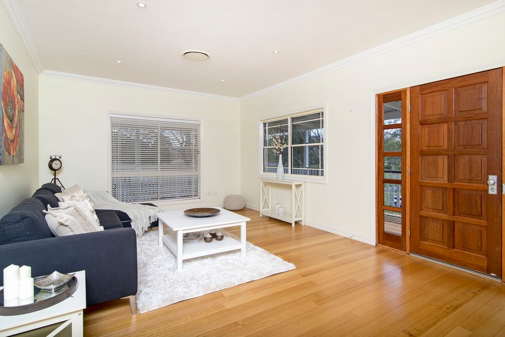 16 Traverston Court, Preston, QLD 4352