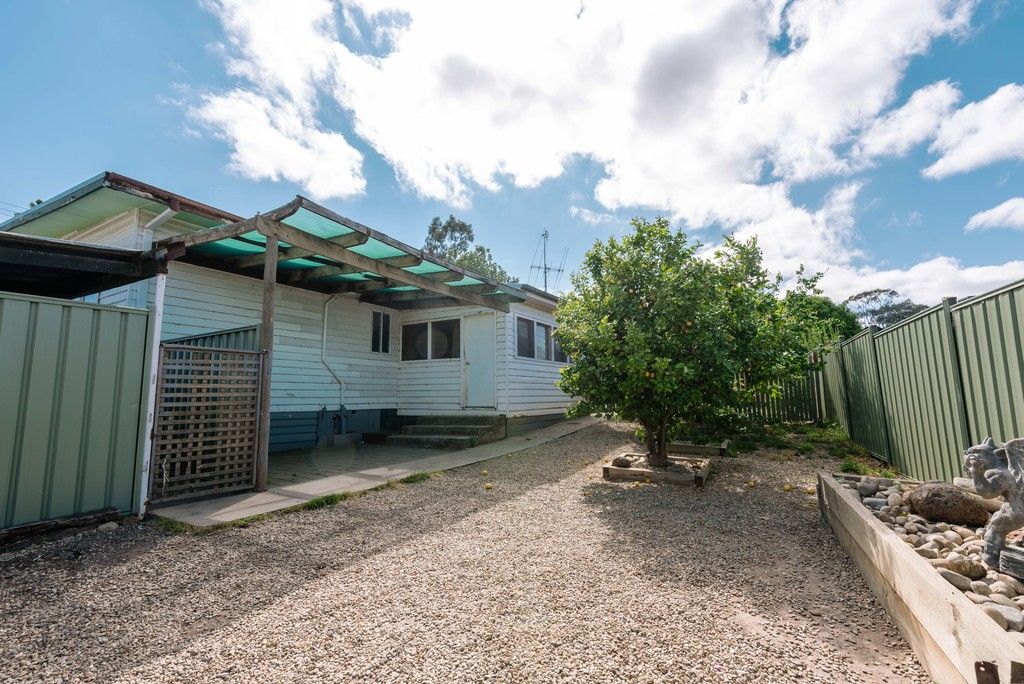 18 Lansell Street, Kangaroo Flat, VIC 3555