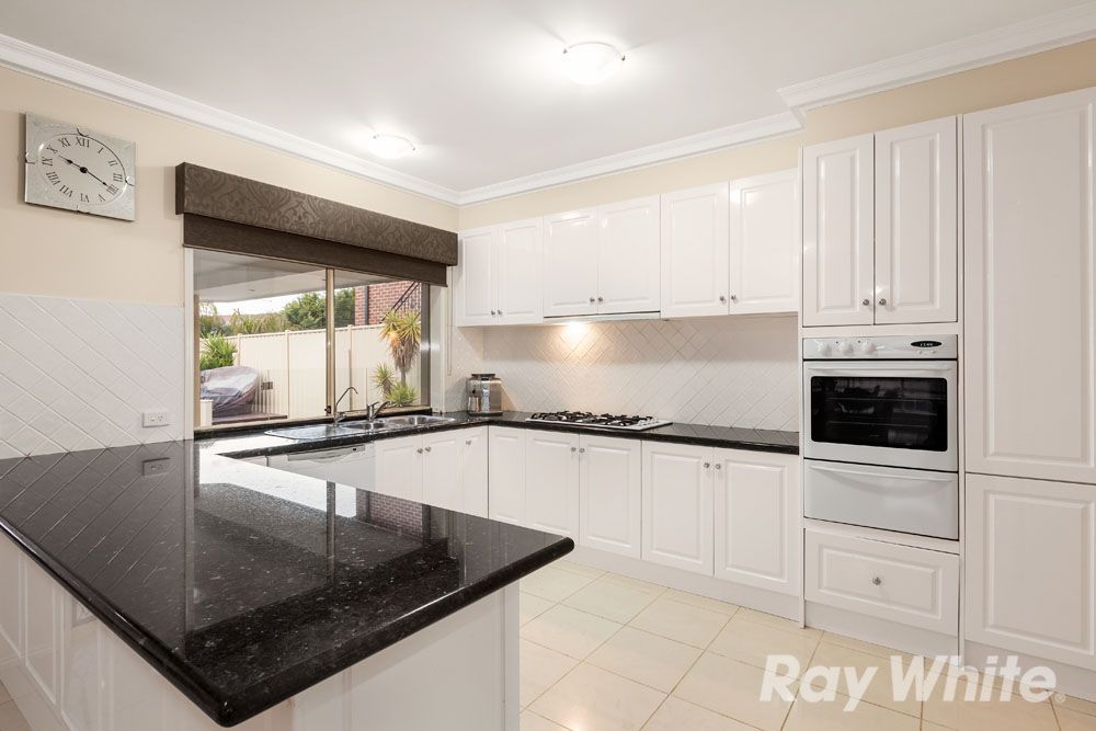7 Narelle Court, Mill Park, VIC 3082