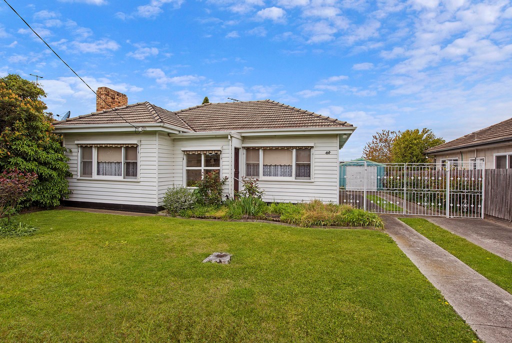 62 Mount View Road, Thomastown, VIC 3074