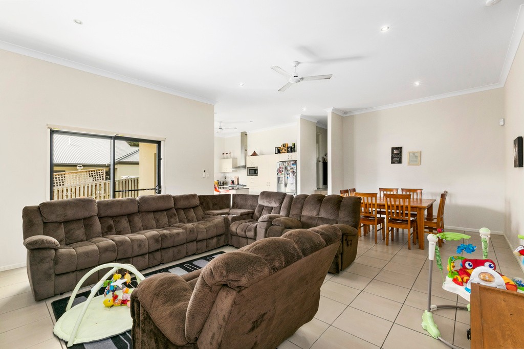 5 Treecreeper Crescent, Upper Coomera, QLD 4209