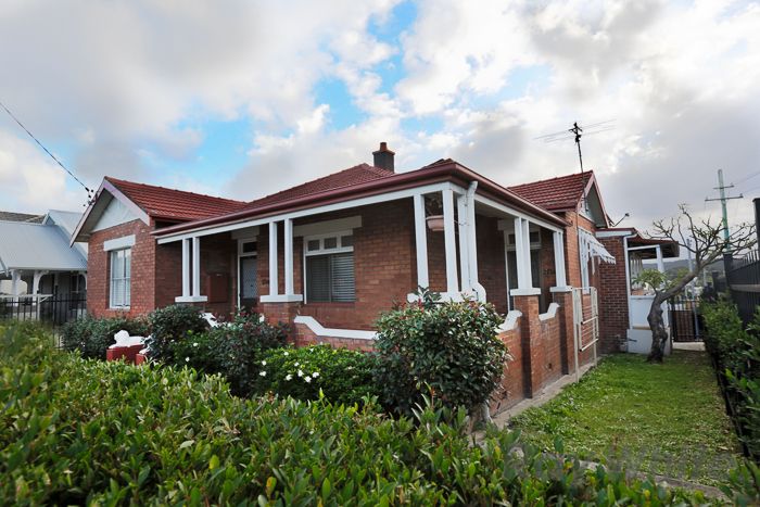 2/340 Brunker Road, ADAMSTOWN, NSW 2289