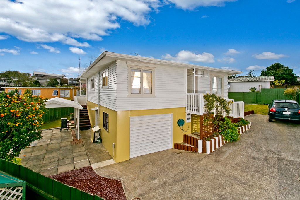 10b Merton Avenue, Glenfield, North Shore City