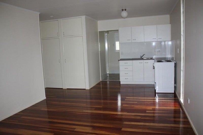1/2 Callaghan Street, East Ipswich, QLD 4305