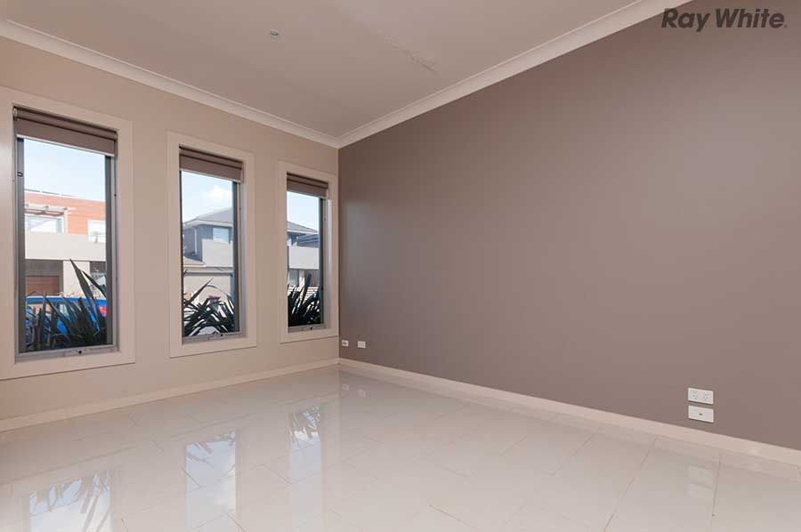 25 The Esplanade, CAROLINE SPRINGS, VIC 3023
