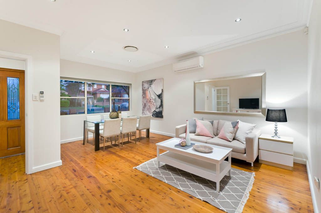 42 Tallawalla Street, Beverly Hills, NSW 2209