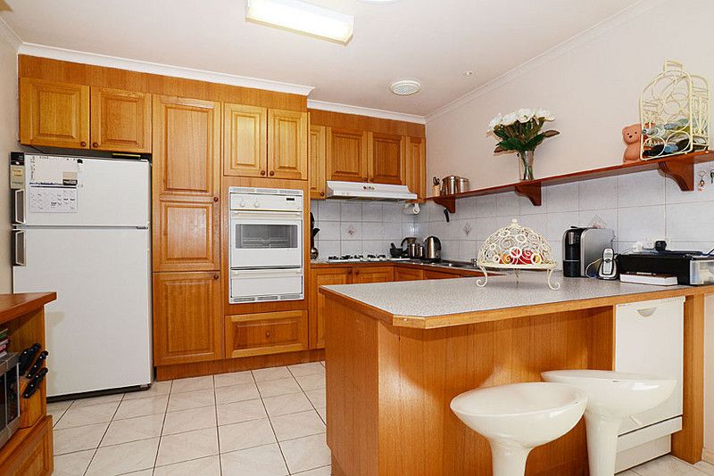 1/30 Bradley Drive, Mill Park, VIC 3082