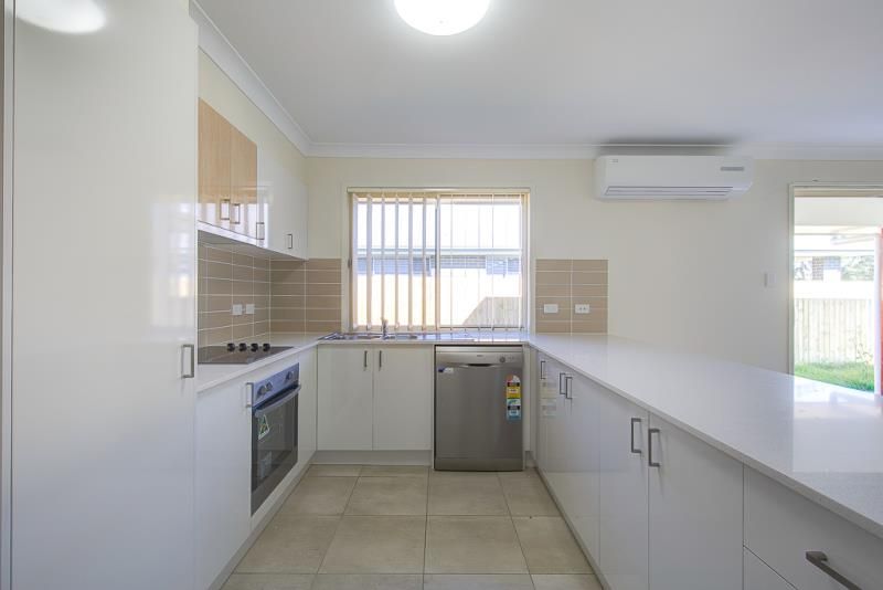 24 Phoebe Way, Gleneagle, QLD 4285
