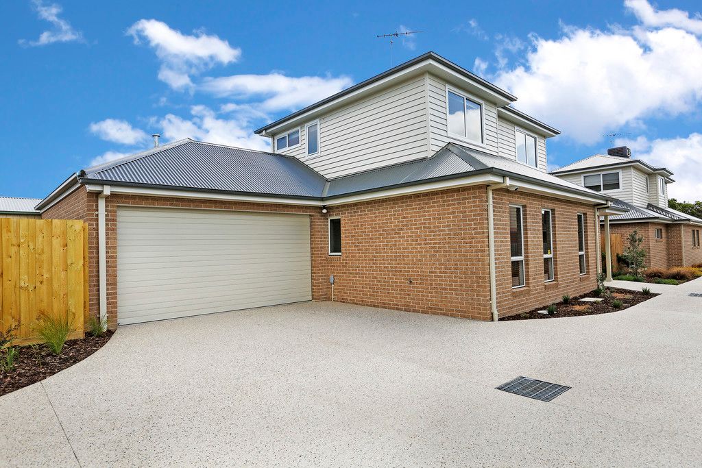 2/25 Toyne Avenue, Hamlyn Heights, VIC 3215