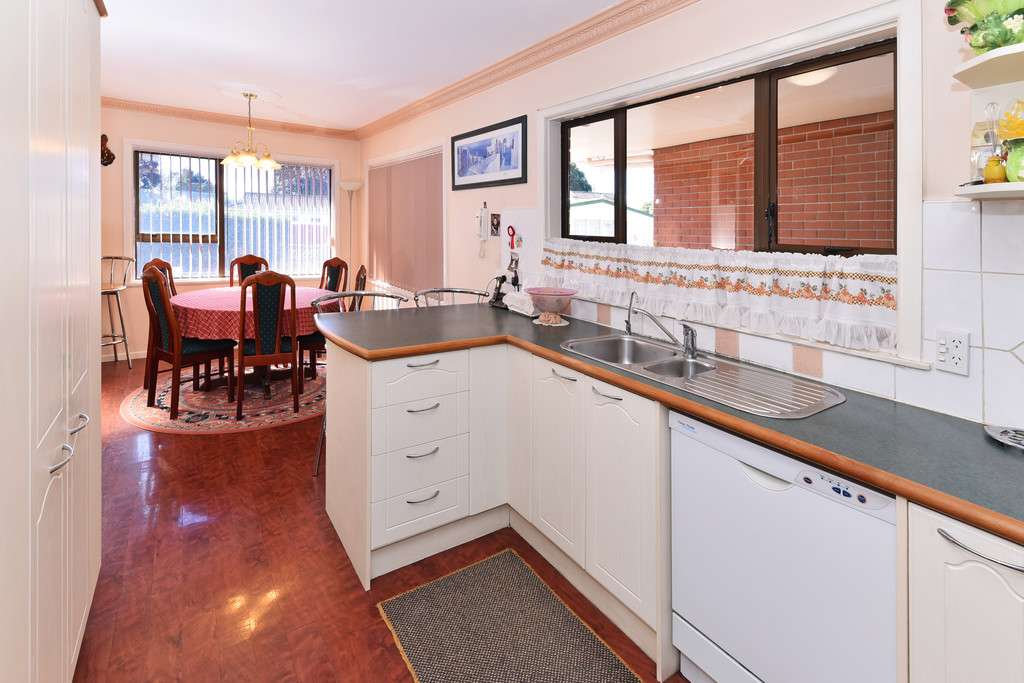 25 Favona Road photo 6