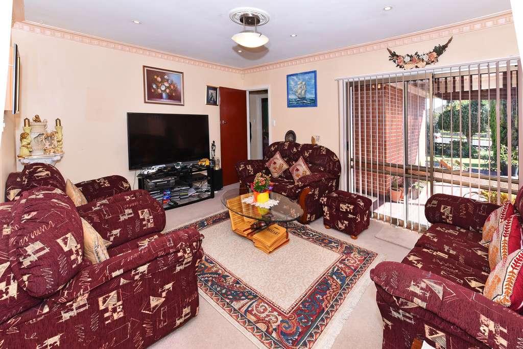 25 Favona Road photo 9
