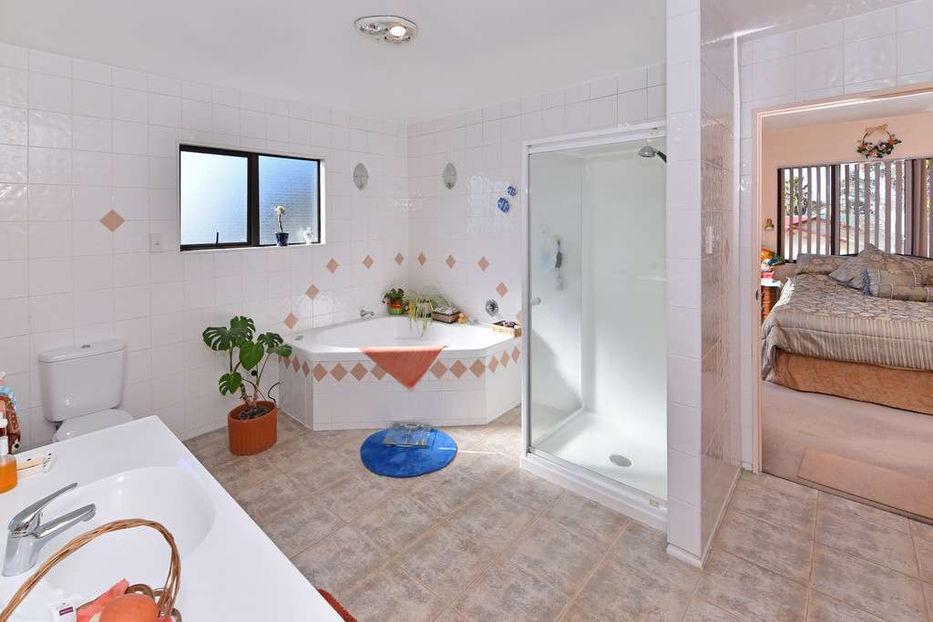 25 Favona Road photo 3