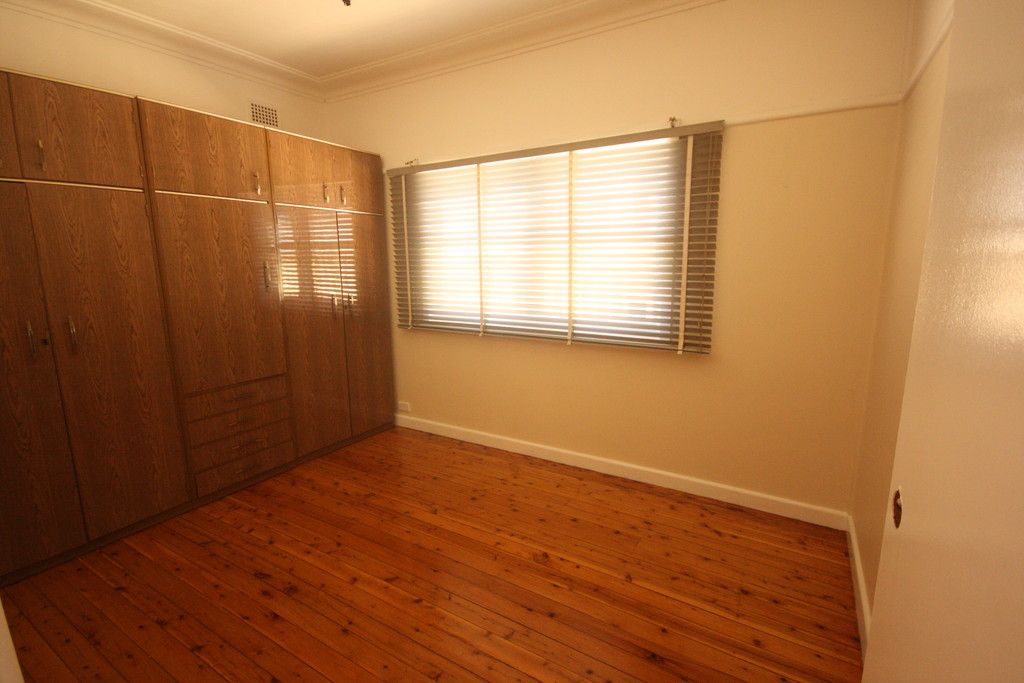 9 Hughes Street, Leumeah, NSW 2560