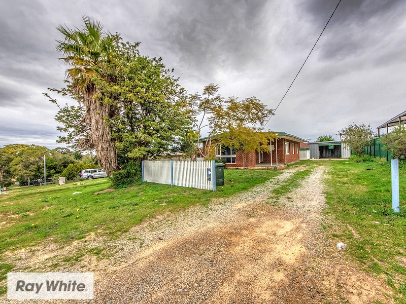 32 Denston Way, Girrawheen, WA 6064