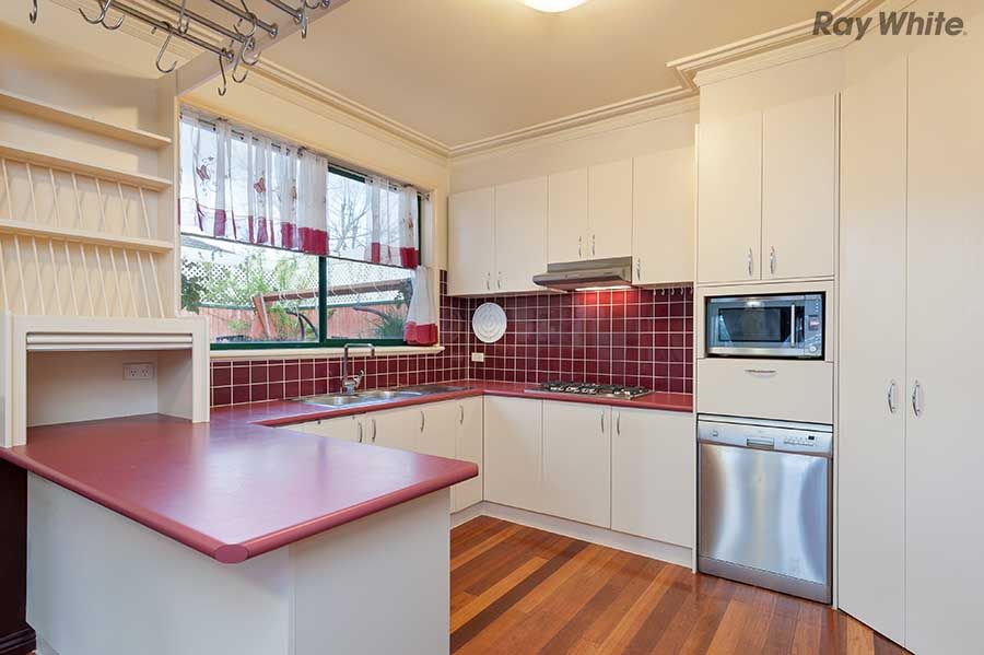 2/50 Saratoga Crescent, Keilor Downs, VIC 3038