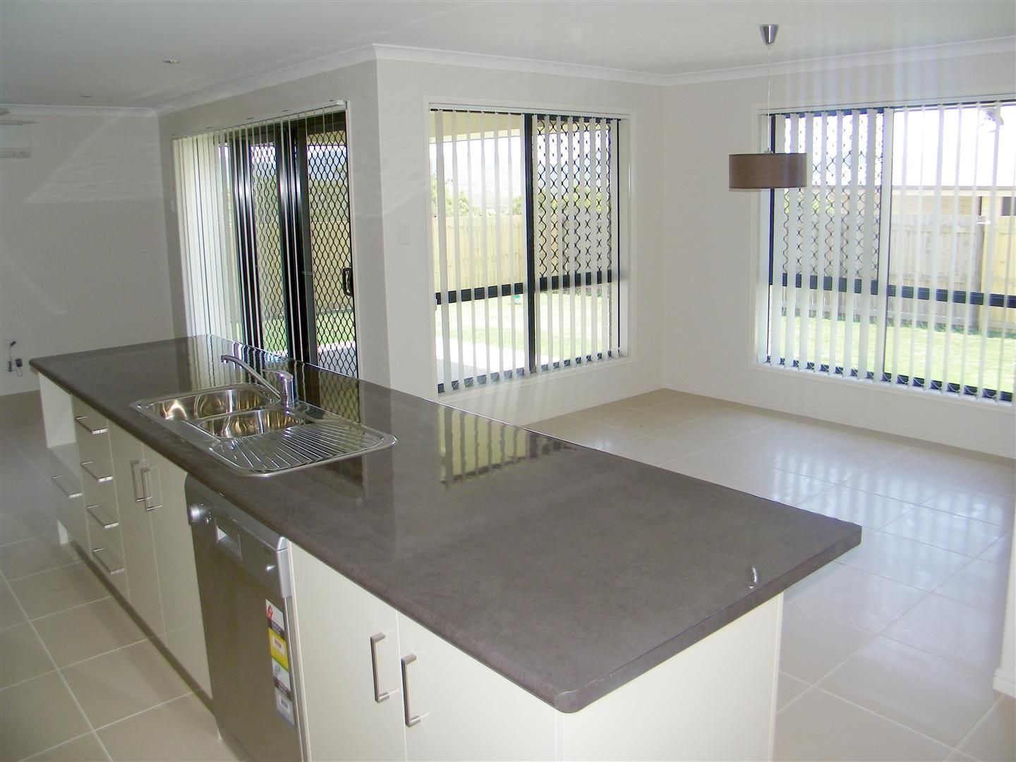 40 Dartmouth Close, Clinton, QLD 4680