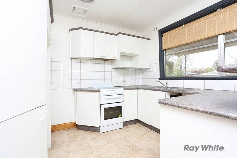 9 Pattullo Avenue, Clare, SA 5453