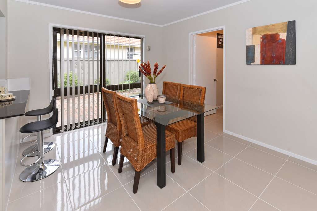 2/31A Watson Place photo 7