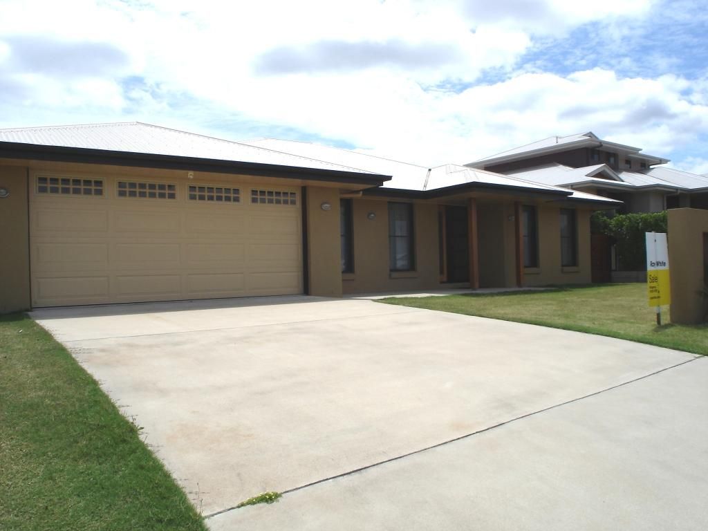 35 Hillview Parade, Kingaroy QLD 4610