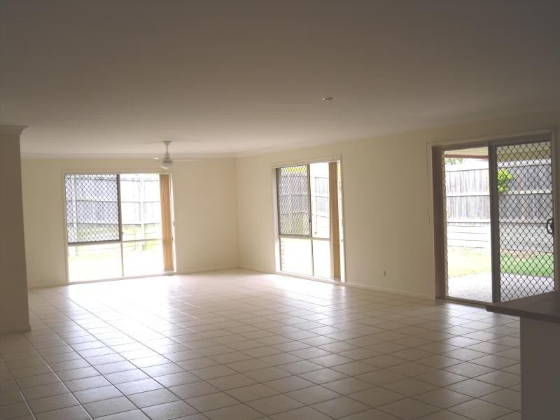 14 Overton Street, Calamvale, QLD 4116