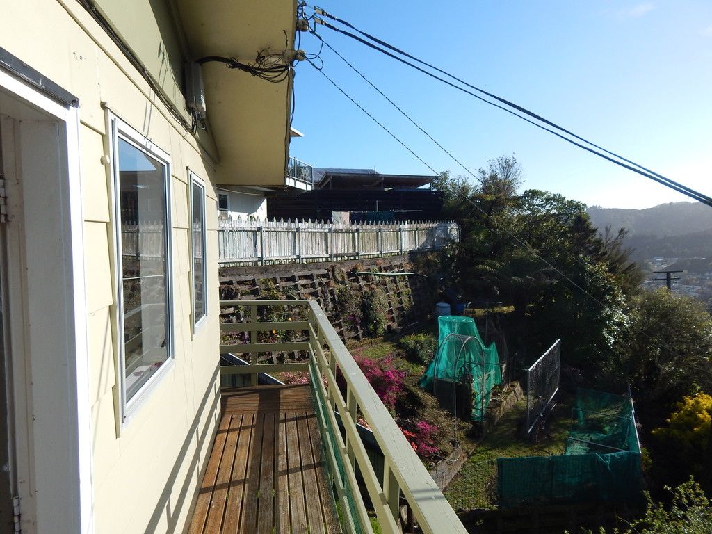15/2 Gribble Grove, Stokes Valley, Lower Hutt City