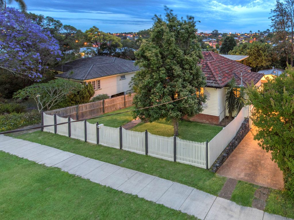 11 Cressey Street, Wavell Heights, QLD 4012