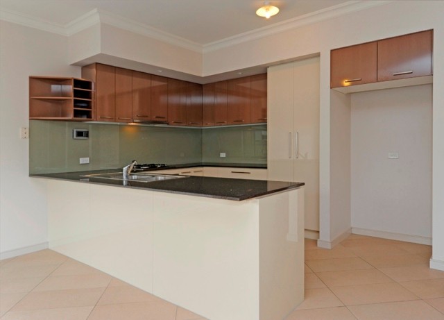 2/1 Johnson Street, Reservoir, VIC 3073
