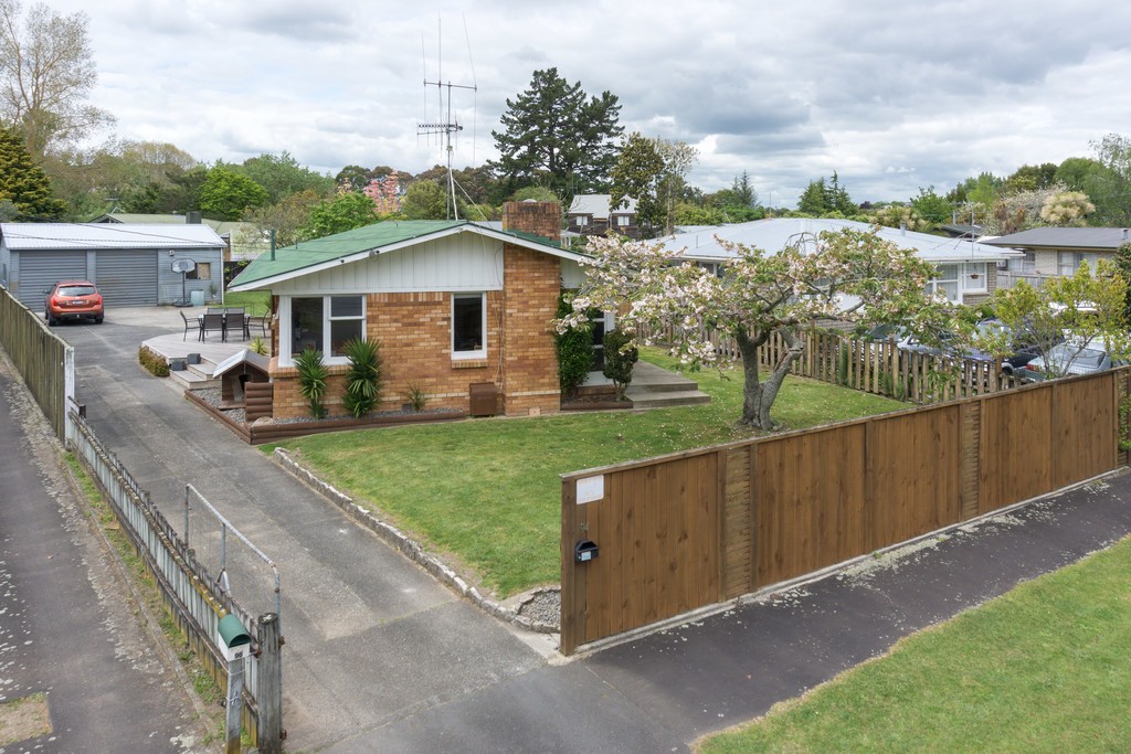 94 Lewis Street, Glenview, Hamilton City