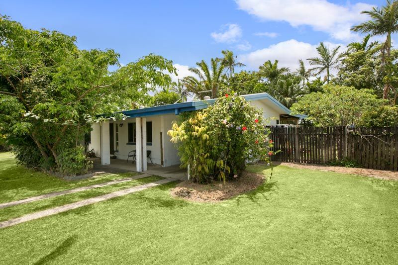 4 Bulolo Close, Trinity Beach, QLD 4879