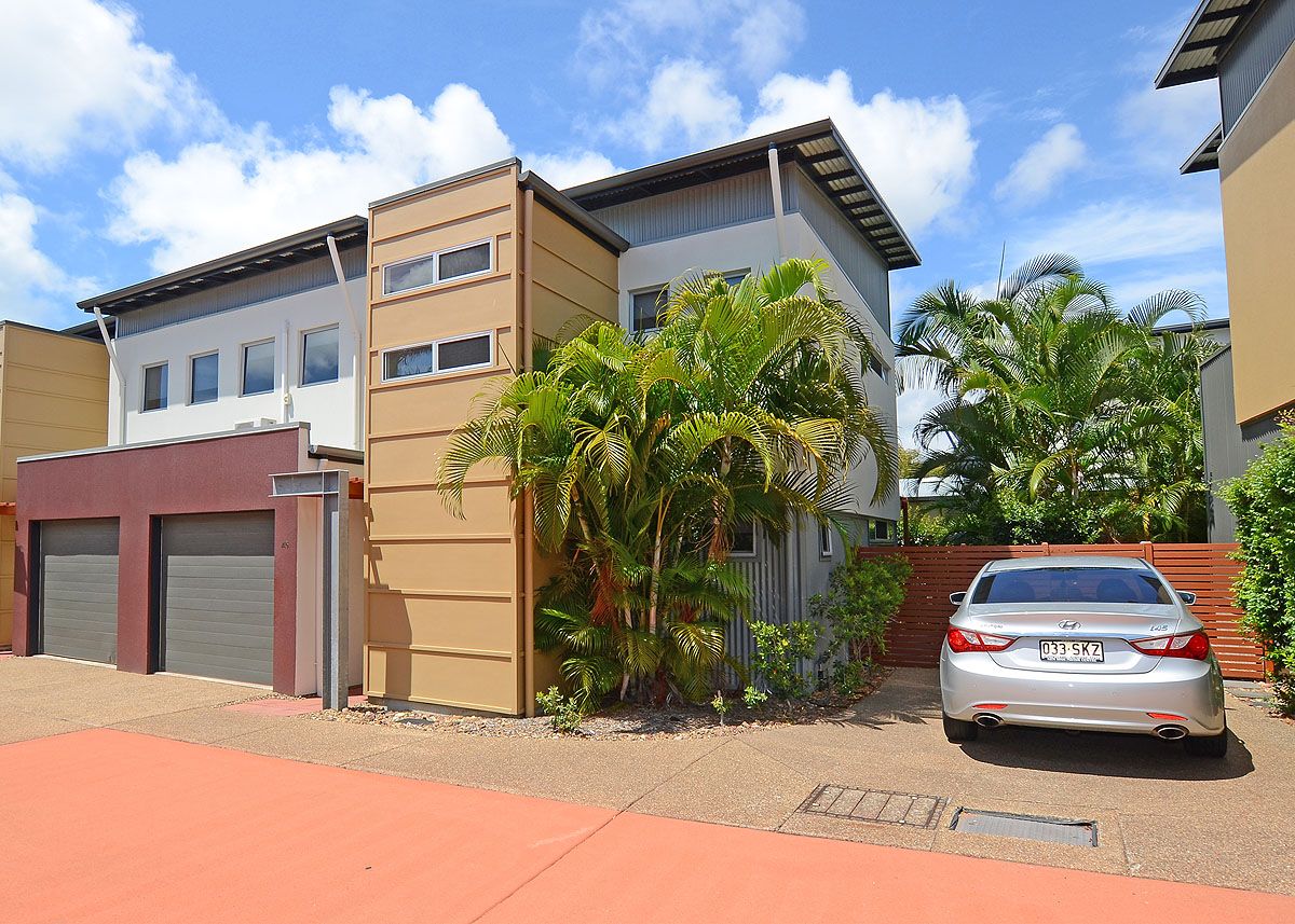 136 Pulgul Street, Urangan QLD 4655