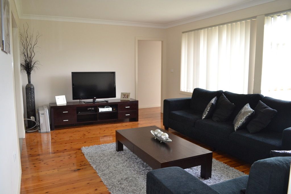 84 Beatus Street, Unanderra, NSW 2526