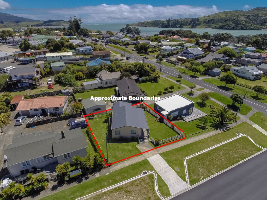 24 James Street, Raglan, Waikato District