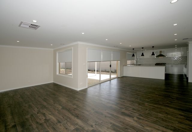 24 Flack Crescent, Wagga Wagga, NSW 2650