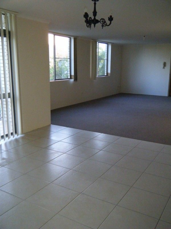 2/12 Yallanga Place, MOOLOOLABA, QLD 4557