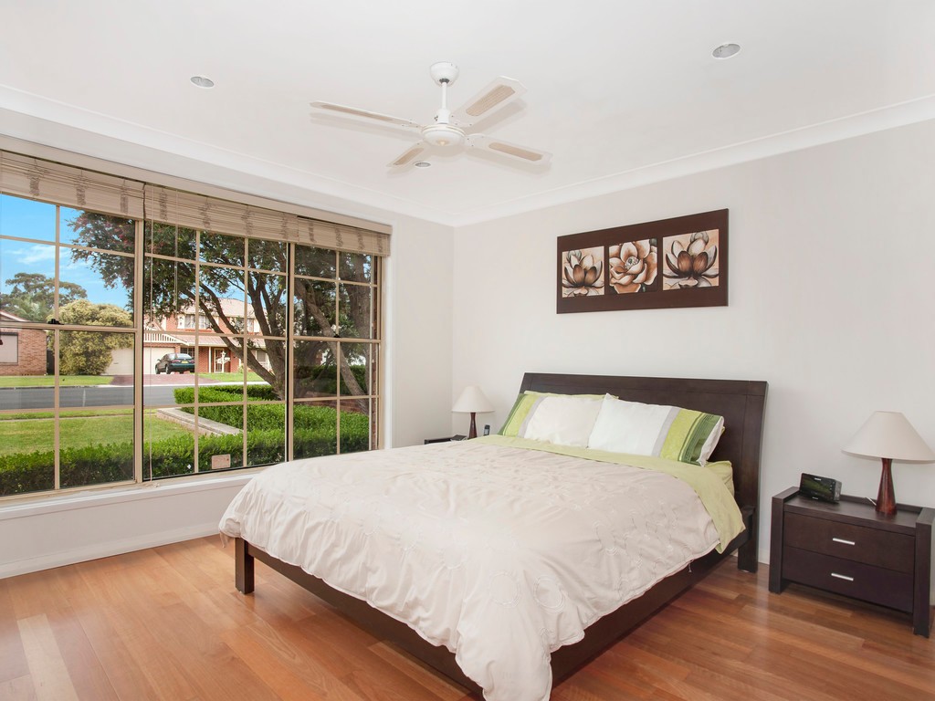 54 Kingfisher Avenue, Bossley Park, NSW 2176