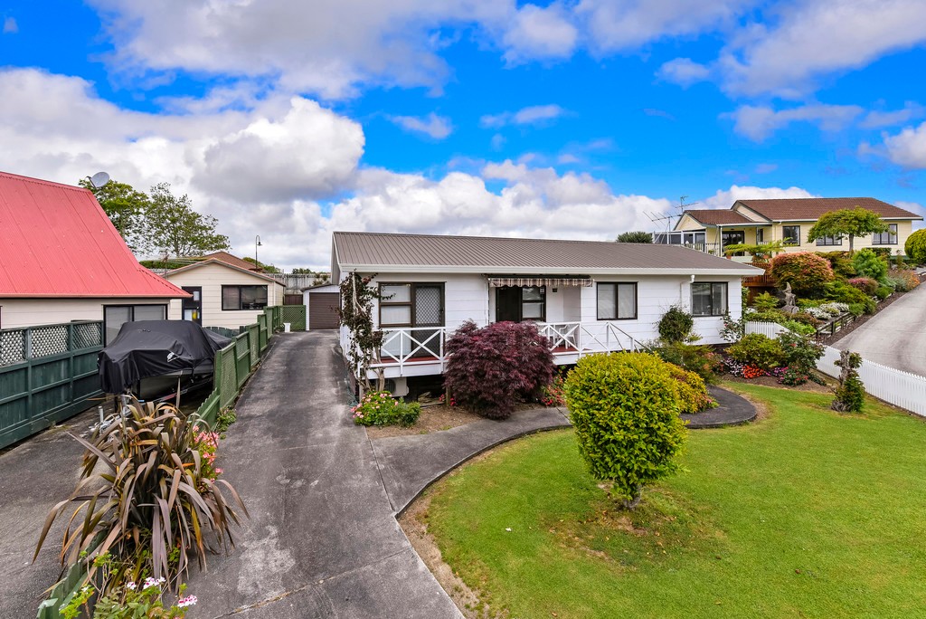 34 Bluewater Place, Wattle Downs, Manukau City