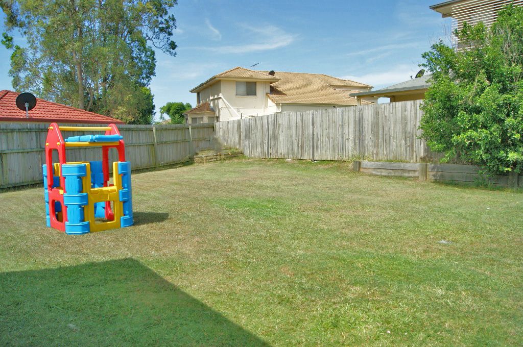 11 Flintwood Street, WARNER, QLD 4500