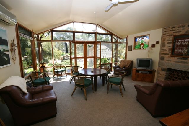 1 young Street, Burra, SA 5417