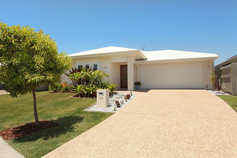 38 Lamatia Drive, Mountain Creek, QLD 4557