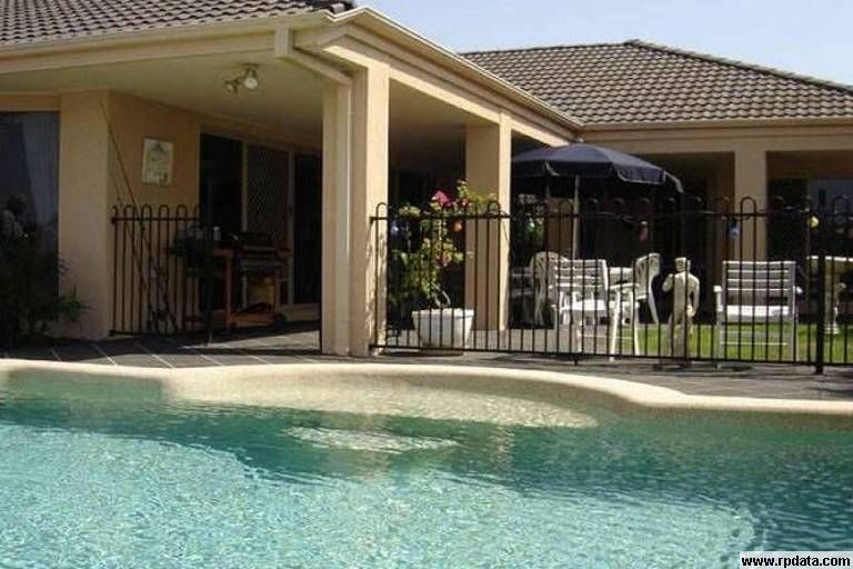 15 Chesterfield Place, Runaway Bay, QLD 4216