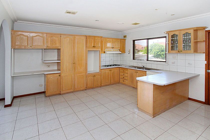 24 Wodonga Crescent, Thomastown, VIC 3074