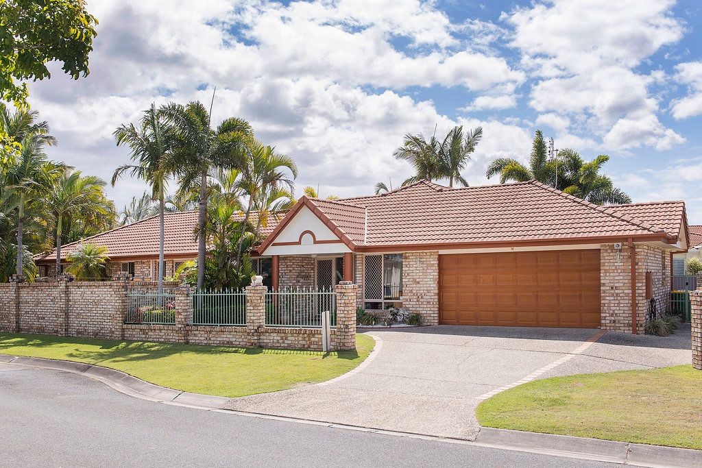 2 Chesterfield Place, Runaway Bay, QLD 4216
