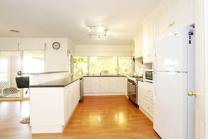 77 President Avenue, Andrews Farm, SA 5114