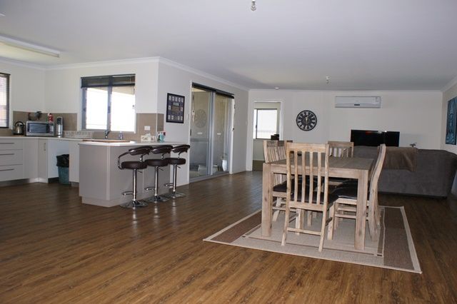 16 Fitzgerald Cove, Port Denison, WA 6525