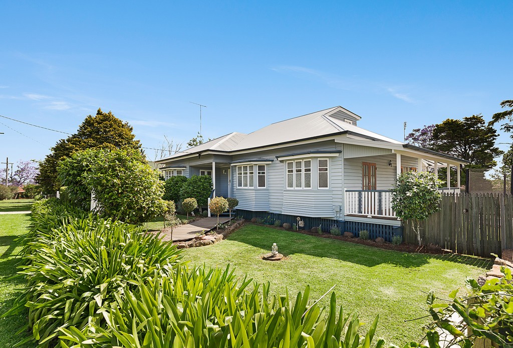 7 Hampshire Street, North Toowoomba, QLD 4350